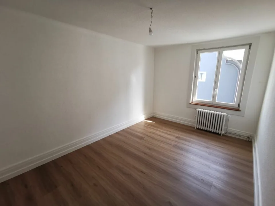 Opportunity: Residential and commercial property with versatile usage potential in the center of Schöftland