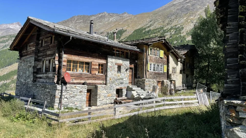 Rustikales Walliserhaus im Weiler Bodmen in Saas-Fee.