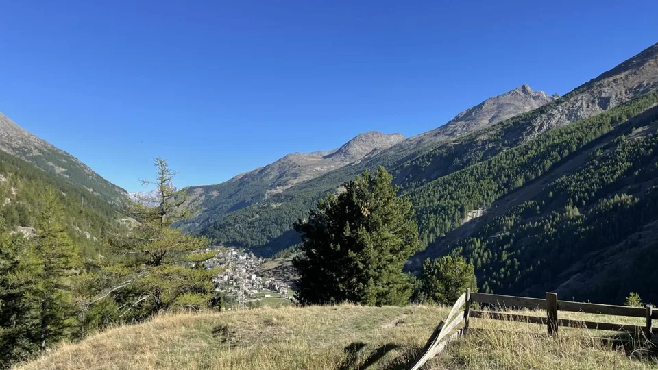 Maison valaisanne rustique dans le hameau de Bodmen à Saas-Fee.
