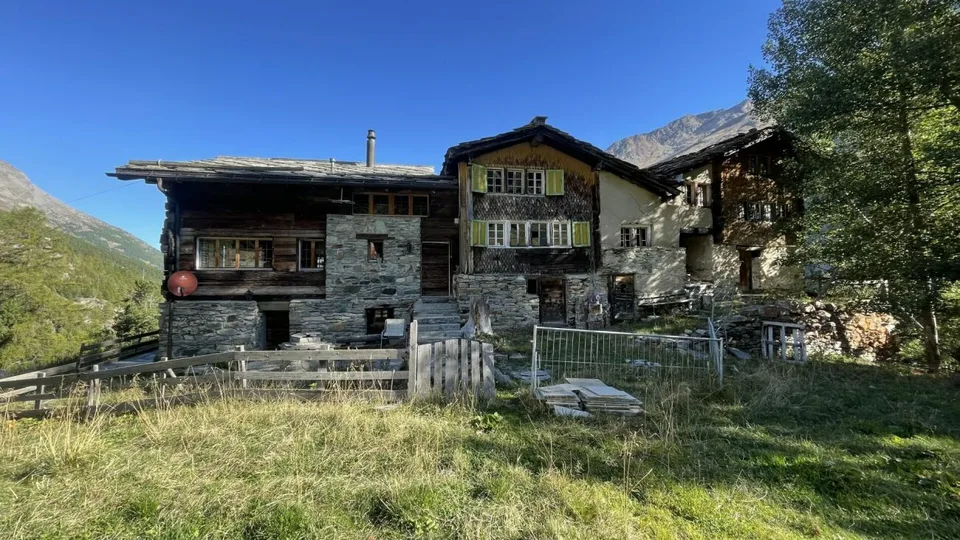 Maison valaisanne rustique dans le hameau de Bodmen à Saas-Fee.