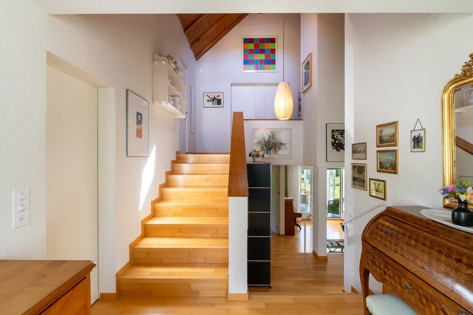 Light-filled single-family house with gallery and idyllic garden