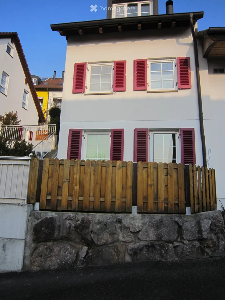 Charmantes 4.5-Zimmer-Doppeleinfamilienhaus an ruhiger Lage in Zufikon