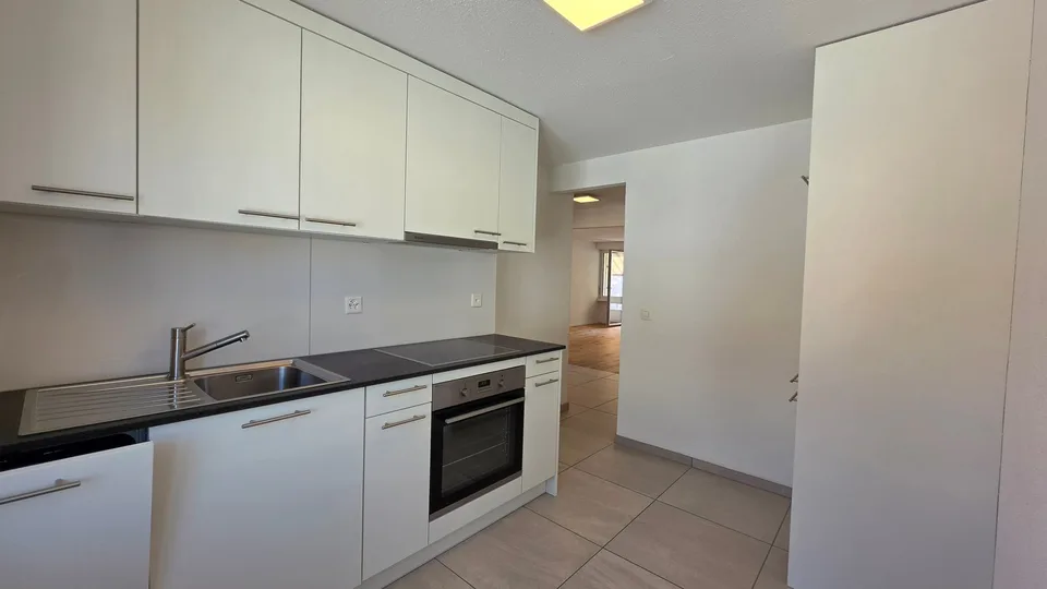 neuwertige 3.0-Zimmer-Wohnung im 2. OG