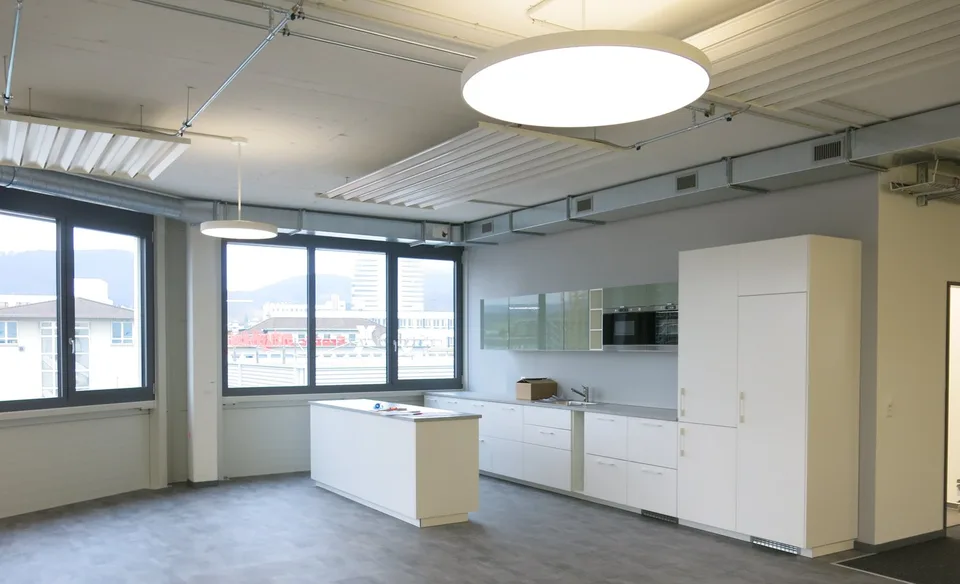Modern ausgebaute Büroflächen mit Ausblick – Foto 8 von 11