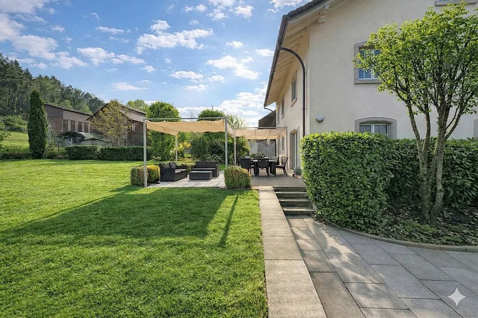 Large property in a peaceful haven