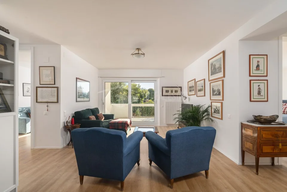 Elegante 4,5-Zimmer-Wohnung mit Terrassen, in der Nähe des Zentrums und des Bahnhofs von Lugano
