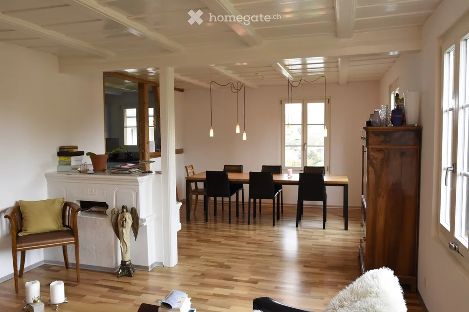 Wohnen wie im Einfamilienhaus - Platz, Charme und Komfort