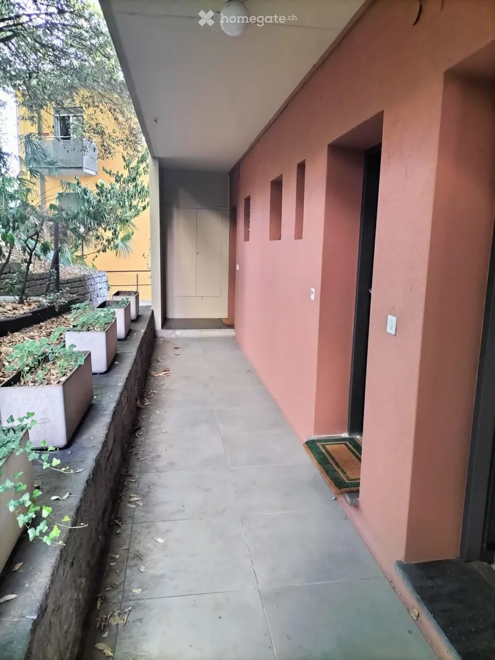 Appartement monolocale confortable à Lugano-Loreto, charges incluses