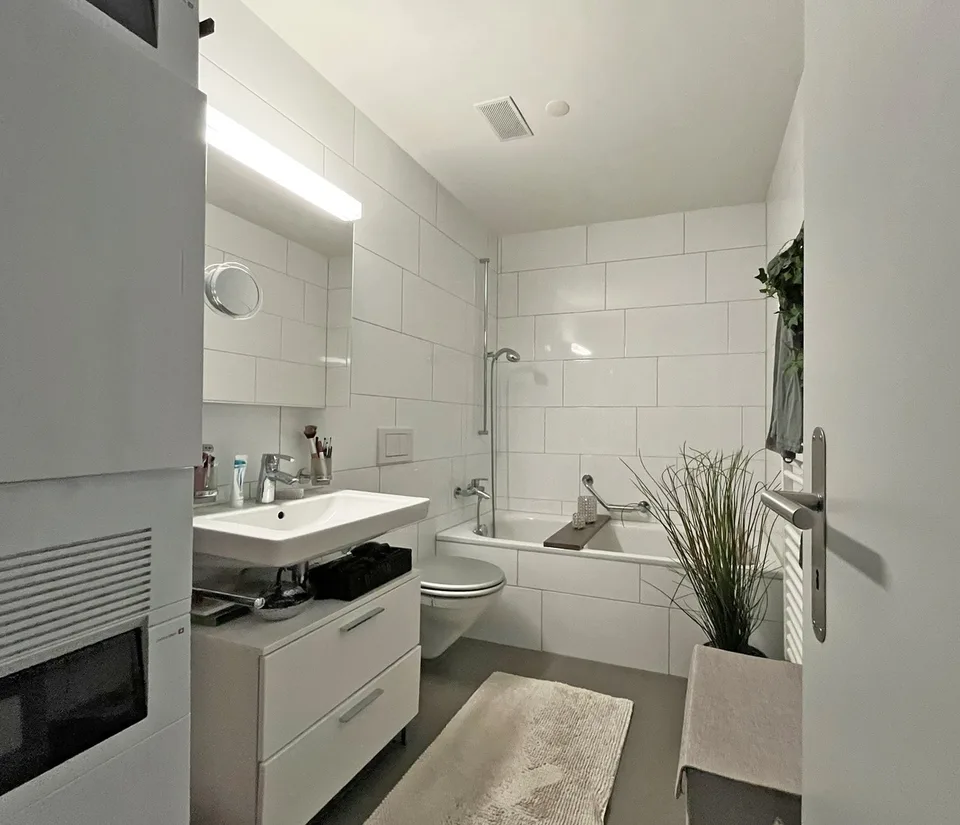 Appartement 4.5 pièces avec tour de buanderie privée