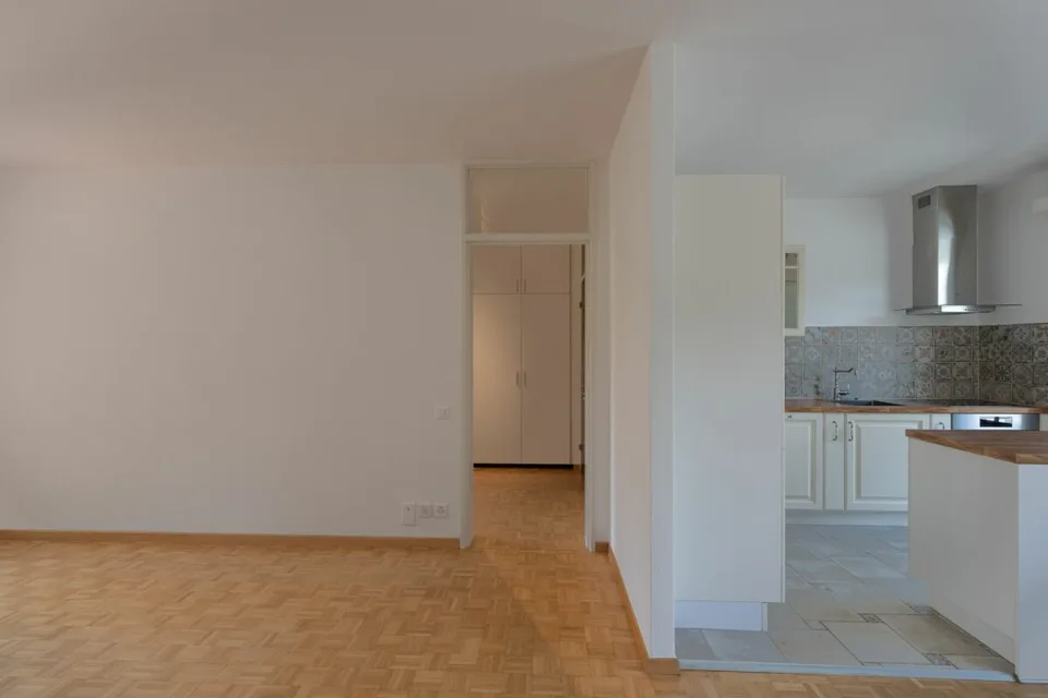 Appartamento 4.5 locali nel verde con piscina – foto 8 di 23