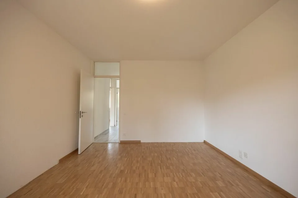 Appartamento 4.5 locali nel verde con piscina – foto 10 di 23