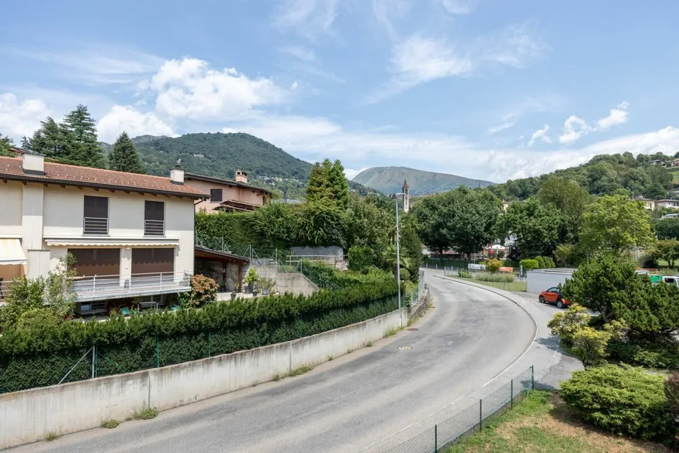 Appartamento 4.5 locali nel verde con piscina – foto 18 di 23