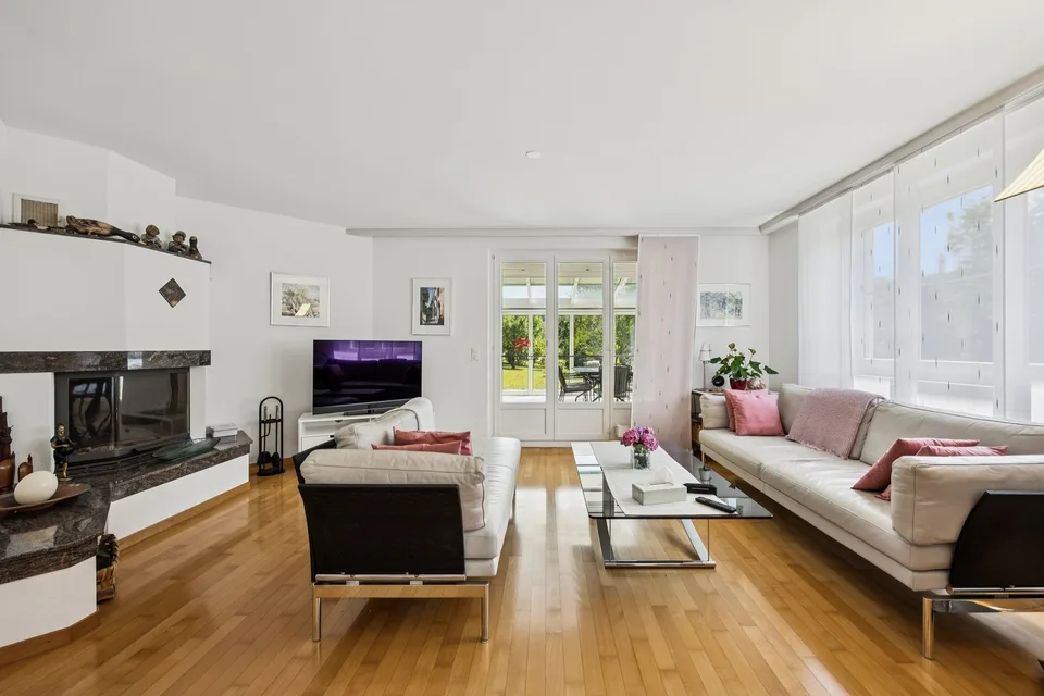 Belle maison unifamiliale avec réserve de terrain constructible