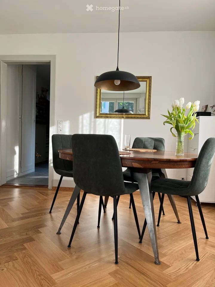 2.5-Zimmer Wohnung renovierter Altbau