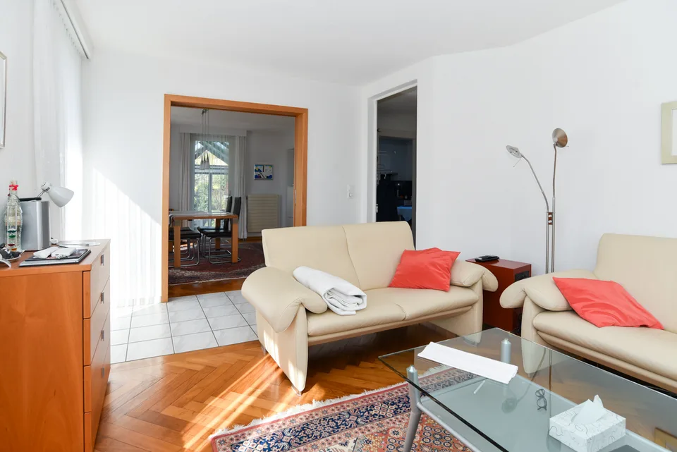 Dépendance, bien entretenu, avec cabane, garage double, grand jardin
