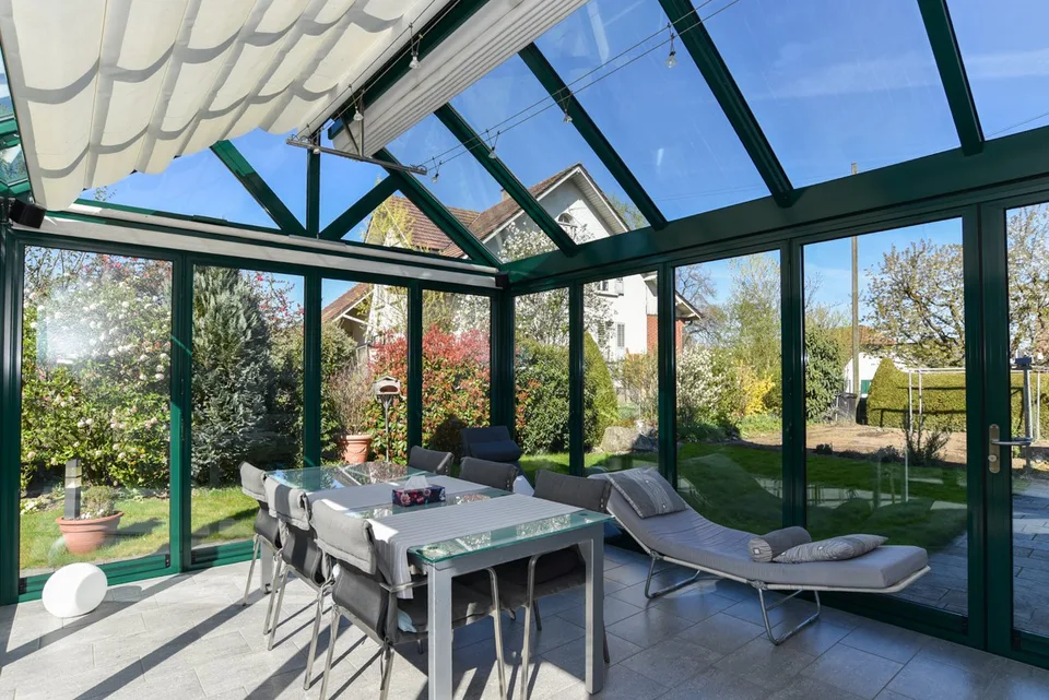 Dépendance, bien entretenu, avec cabane, garage double, grand jardin