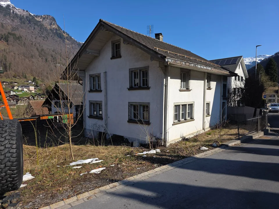 Objet de rénovation : maison unifamiliale dépendante avec combles