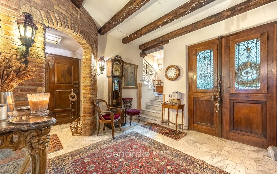 Elegant Villa with Pool and Panoramic View on Collina d'Oro