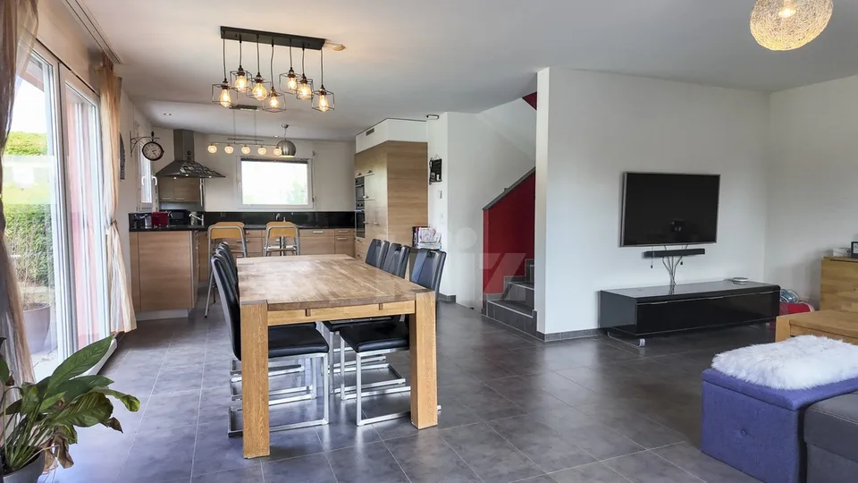 Charmantes Familienhaus mit Pool