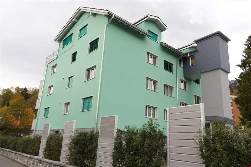 Grosszügige 3.5 Zimmer Wohnung an sonniger Lage mit Balkon & Ausblick