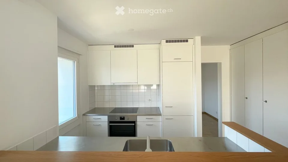 Helle 4.5-Zimmer-Wohnung mit Balkon in Lyss, ab 01.10.2026