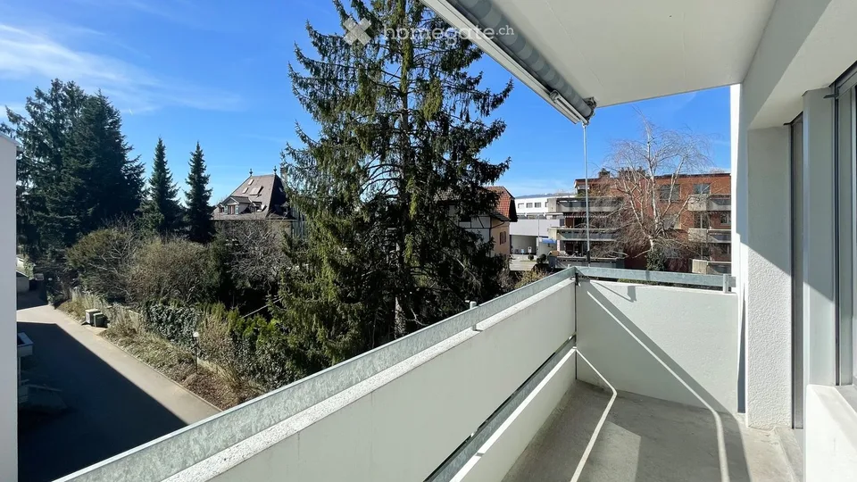 Helle 4.5-Zimmer-Wohnung mit Balkon in Lyss, ab 01.10.2026