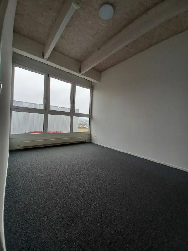 Espace de bureau attractif à louer – photo 9 sur 10