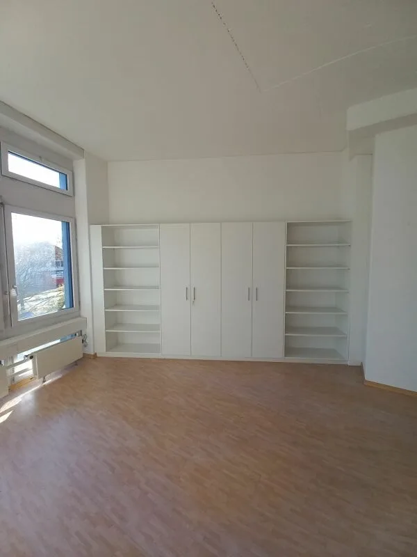 Gewerbe-/ Büroräumlichkeiten auf 2 Etagen – Foto 12 von 16