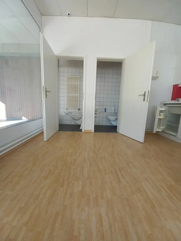 Gewerbe-/ Büroräumlichkeiten auf 2 Etagen – Foto 6 von 16
