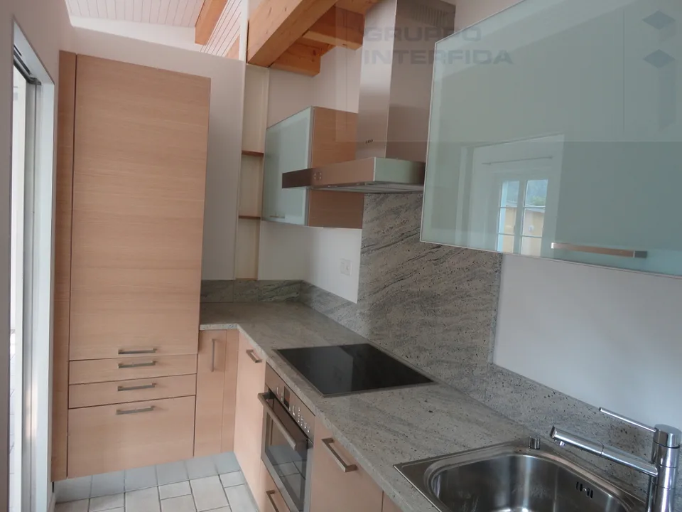 CASA INDIPENDENTE CON GIARDINO – Foto 7 von 11