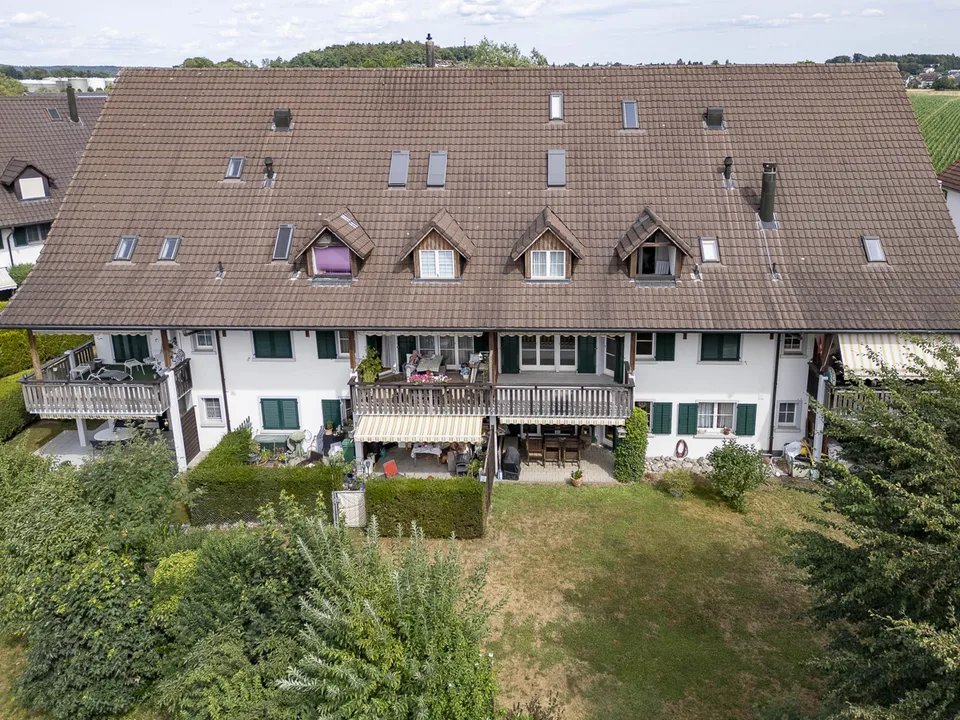 grosszügige Wohnung mit Bastelraum und Einstellplatz
