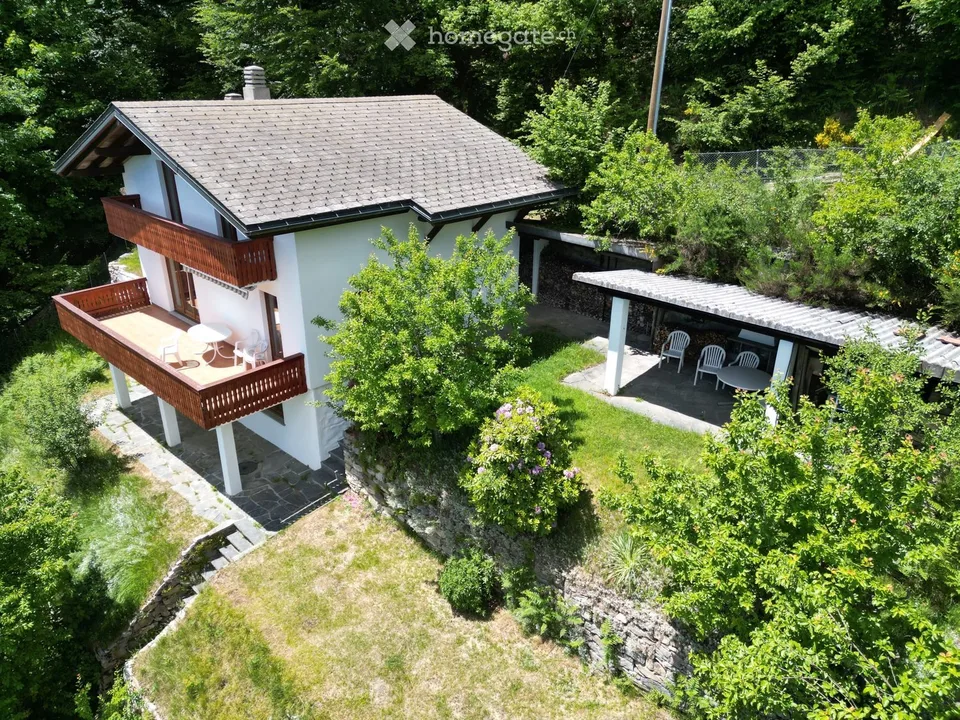 Chalet de montagne exclusif avec résidence secondaire sur Cardada / Tessin