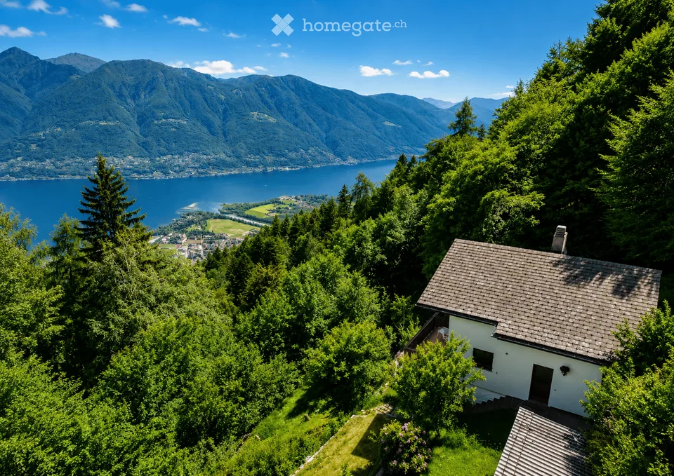 Chalet de montagne exclusif avec résidence secondaire sur Cardada / Tessin