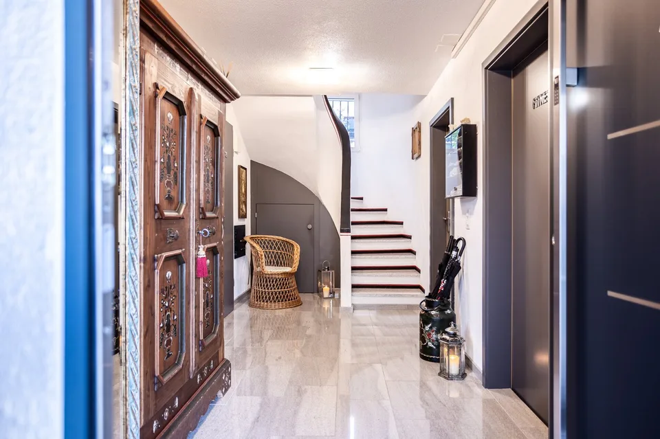 Grande casa unifamiliare in posizione privilegiata con vista sulla valle del Limmat – foto 9 di 13