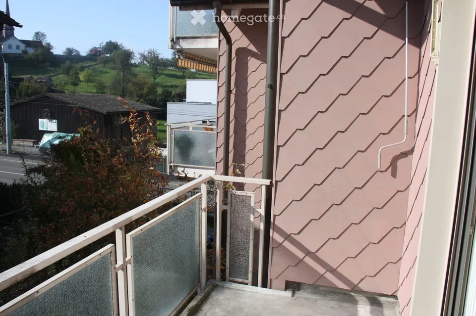 Charmant appartement 2.5 pièces au 2ème étage avec balcon dans un emplacement très calme