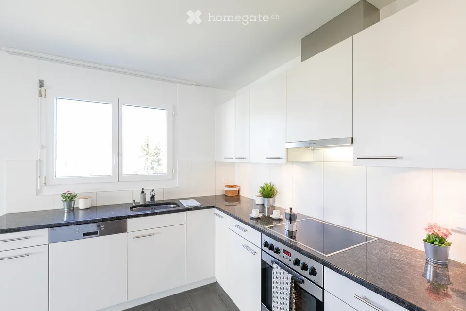 Bright 3.5-room apartment with balcony in Olten – available from October 2026