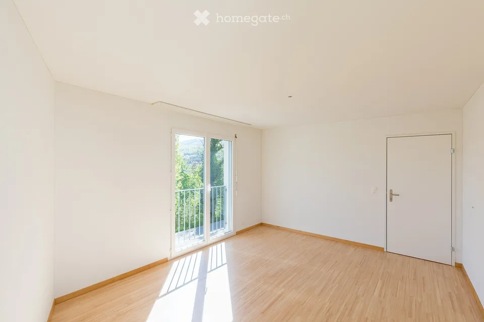 Bright 3.5-room apartment with balcony in Olten – available from October 2026