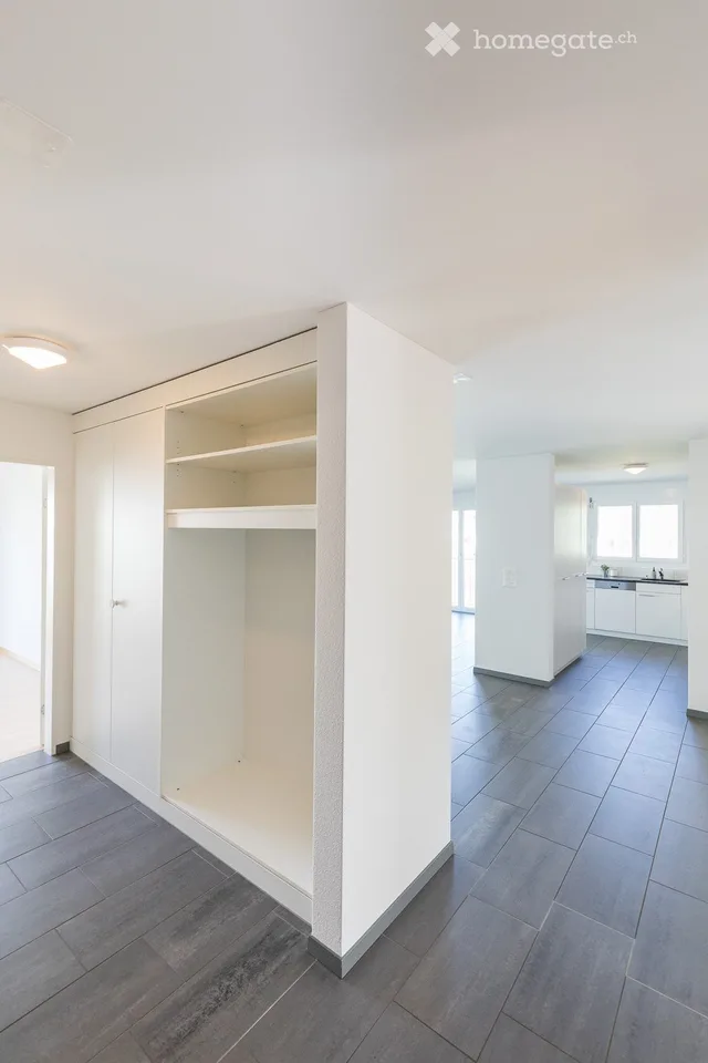Bright 3.5-room apartment with balcony in Olten – available from October 2026