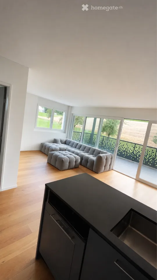 Moderne 3,5 Zimmer Wohnung in Seenähe
