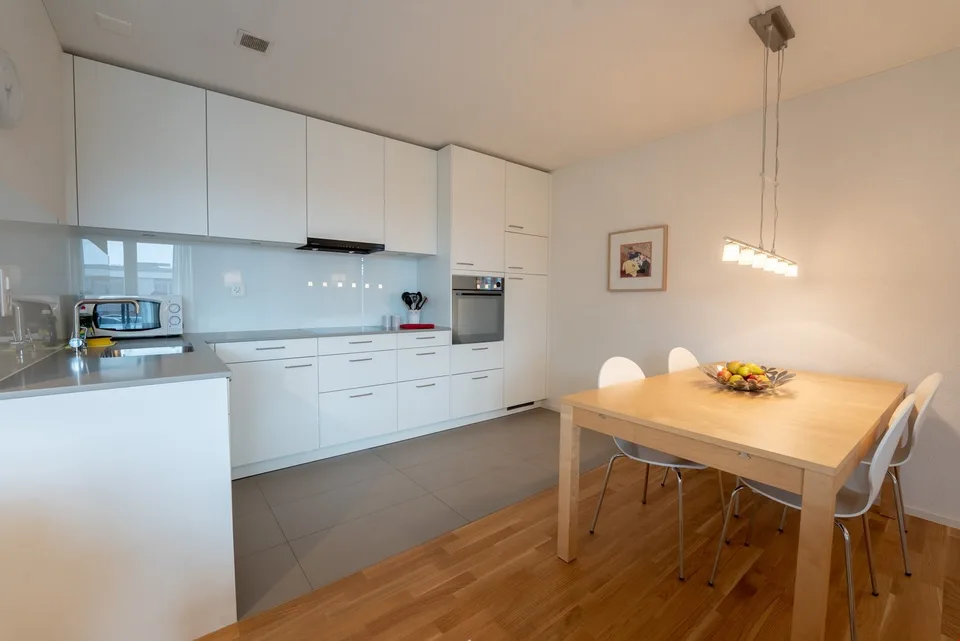 Appartement moderne et lumineux avec lave-linge/sèche-linge et parking