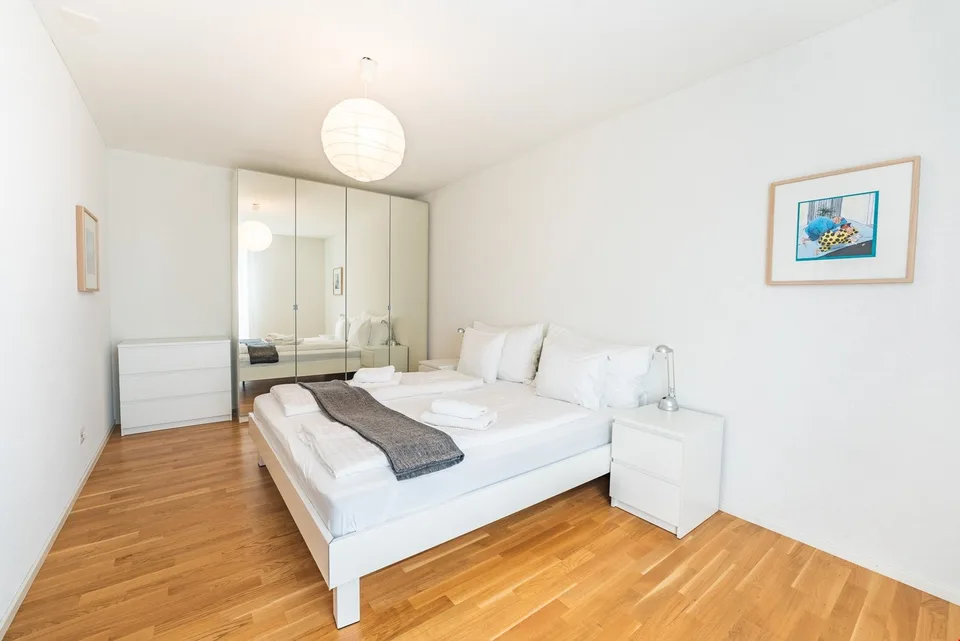 Appartement moderne et lumineux avec lave-linge/sèche-linge et parking
