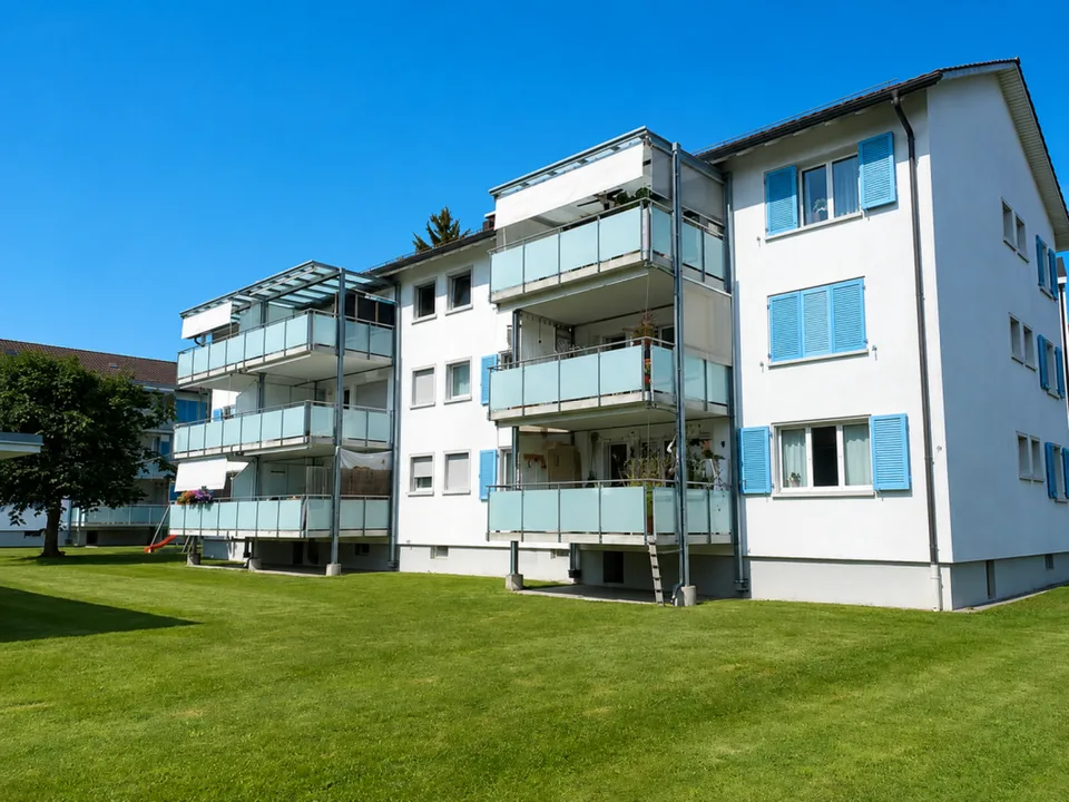 Geräumige 4.5 Zimmer-Wohnung mit grossen Balkon