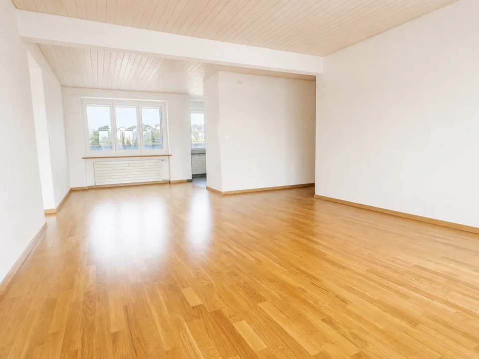 Appartement spacieux 4.5 pièces avec grand balcon
