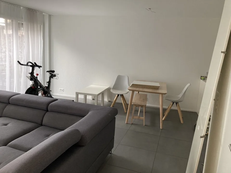 2½ ZI-WOHNUNG IN FREIENBACH (SZ), MÖBLIERT, TEMPORÄR