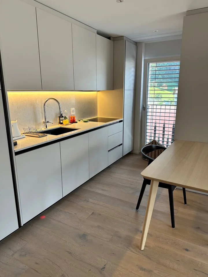 2½ ZI-WOHNUNG IN GERSAU (SZ), MÖBLIERT, TEMPORÄR