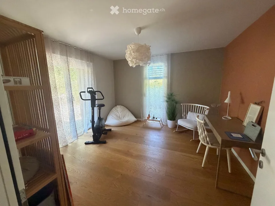 Appartamento affascinante in una casa a schiera a Gwatt (Thun) – Disponibile immediatamente!