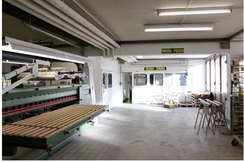 Vente ou location d'un immeuble artisanal/commercial/administratif avec bureaux à Balerna