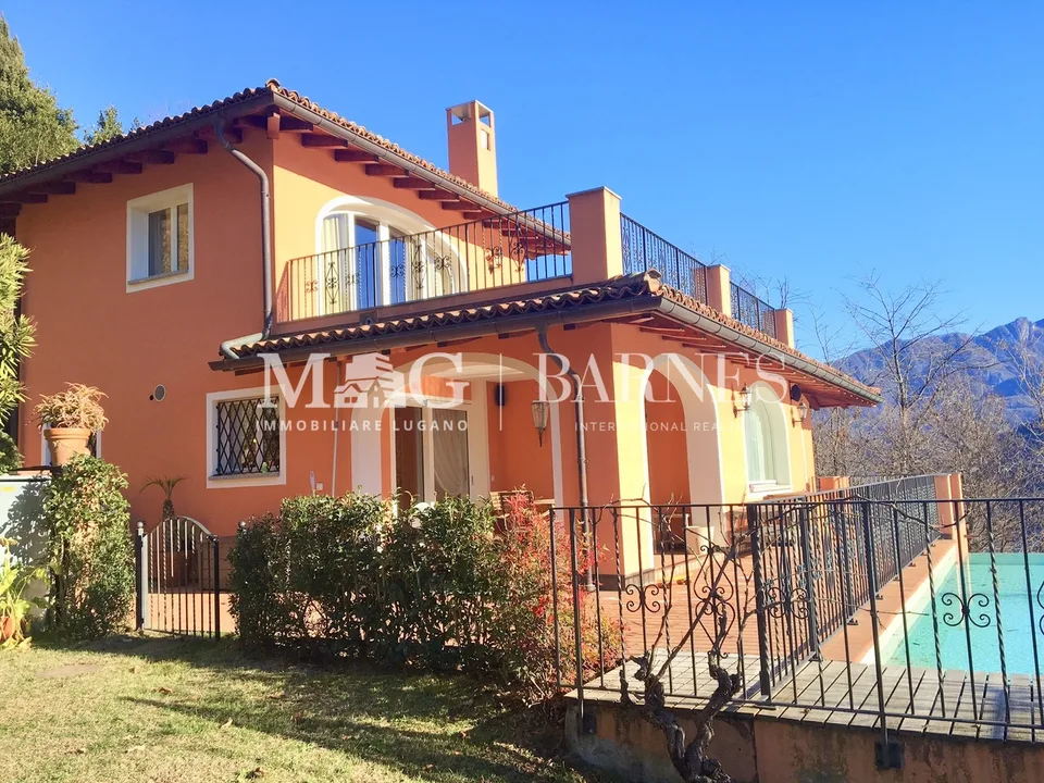 VILLA SIGNORILE con super Vista Lago Lugano