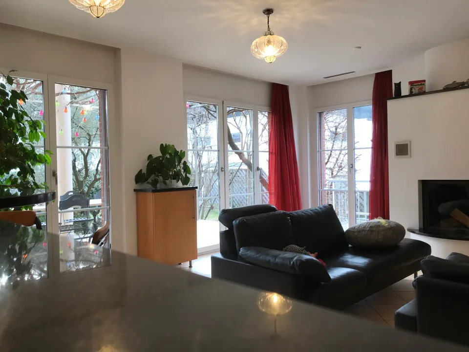 Caslano – Villa moderne avec piscine, jardin et monolocal indépendant
