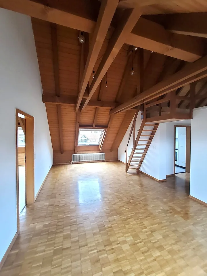 Charmante Dachwohnung mit Galerie